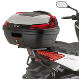 Attacco posteriore SR2117M per Yamaha X Max 125 - 250 dal 2014 al 2017 Givi